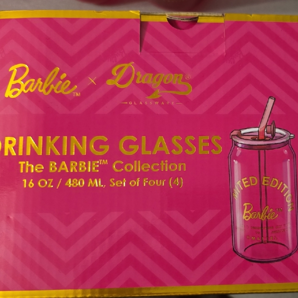 Barbie Pink and Gold Drinking Glasses Set